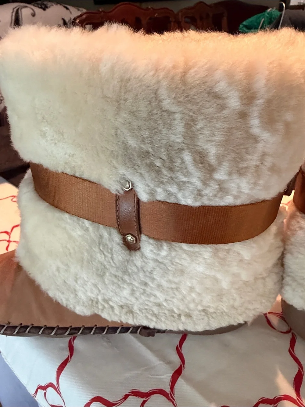 Gorgeous Jessica Simpson Shearling Winter Boots in Brown & Cream Like New